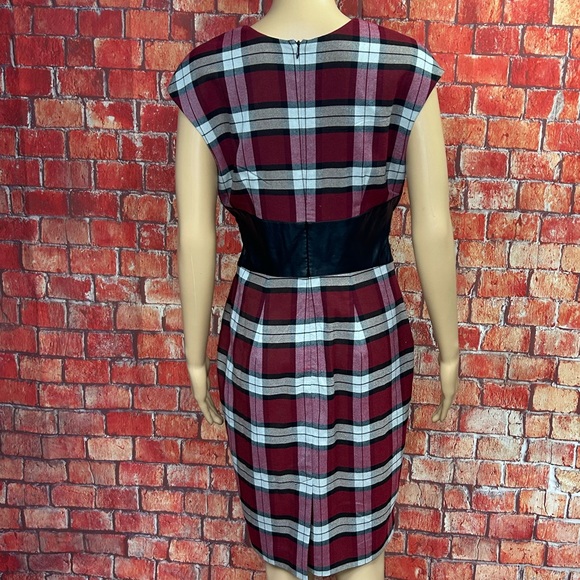 VENUS‎ Plaid Belted Sheath Dress - Picture 6 of 10